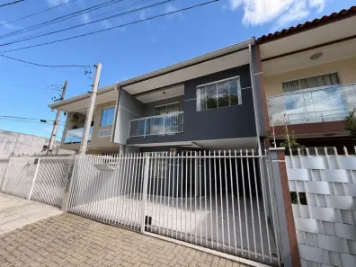 Casa com 3 Quartos para alugar, 110m² no Bom Jesus, São José dos Pinhais