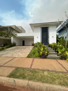 Casa de Condomínio com 3 Quartos à venda, 260m² no Jardim Sul, Uberlândia