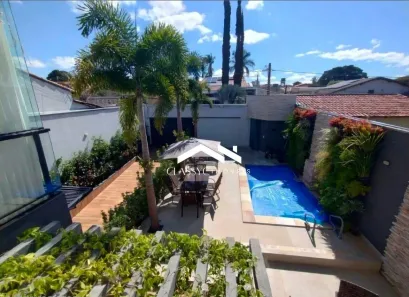 Casa com 4 Quartos para alugar, 370m² no Cidade Jardim, Uberlândia