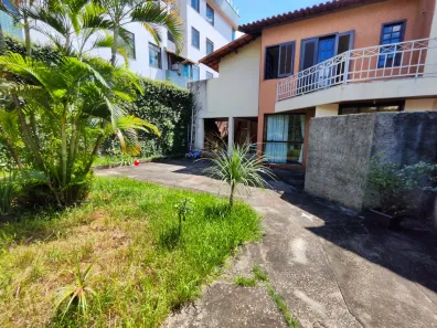 Casa com 5 Quartos à venda, 398m² no Camargos, Belo Horizonte