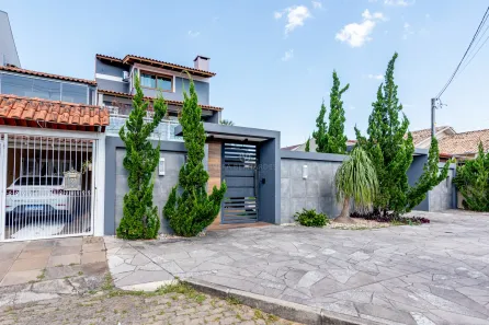 Casa com 4 Quartos à venda, 222m² no Hípica, Porto Alegre