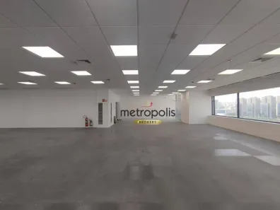 Sala Comercial para alugar, 813m² no Parque Industrial Tomas Edson, São Paulo