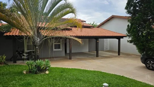 Casa de Condomínio com 4 Quartos à venda, 700m² no Jardim Estoril, Marília