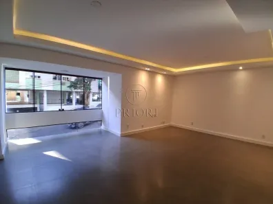 Apartamento com 3 Quartos para alugar, 123m² no Petrópolis, Porto Alegre