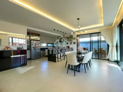 Sobrado com 3 Quartos à venda, 310m² no Piracangaguá, Taubaté