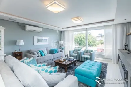 Casa com 3 Quartos à venda, 248m² no Chácara das Pedras, Porto Alegre
