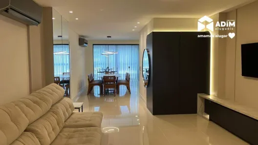 Apartamento com 3 Quartos para alugar, 121m² no Meia Praia, Itapema
