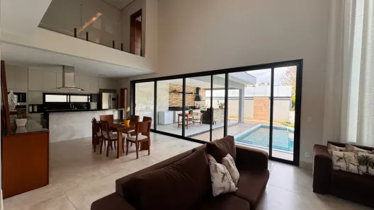 Sobrado com 3 Quartos à venda, 305m² no Swiss Park, Campinas