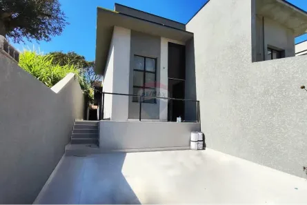 Casa com 3 Quartos para alugar, 100m² no Guaxinduva, Atibaia