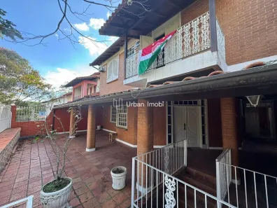 Casa com 4 Quartos para venda ou aluguel, 400m² no Jardim Belvedere, Volta Redonda