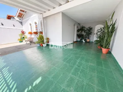Casa com 2 Quartos à venda, 221m² no Jardim Independência, Taubaté