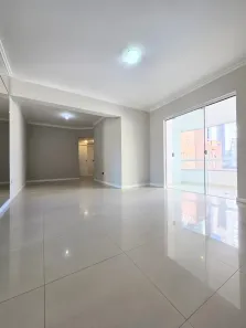 Apartamento com 3 Quartos para alugar, 104m² no Centro, Balneário Camboriú