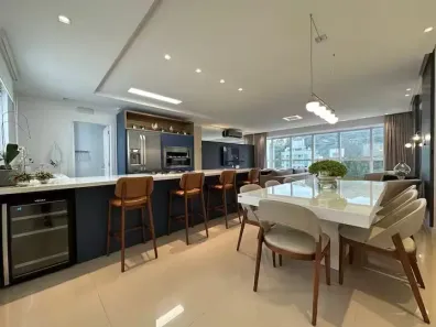 Apartamento com 4 Quartos para alugar no Pioneiros, Balneário Camboriú