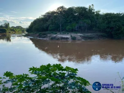 Fazenda/Sítio com 4 Quartos à venda, 40m² no Centro, Iporá