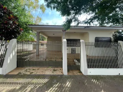Casa com 4 Quartos para alugar, 142m² no Vila Santo Antônio, Maringá