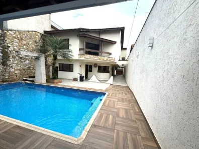 Sobrado com 4 Quartos para alugar, 497m² no Campestre, Santo André