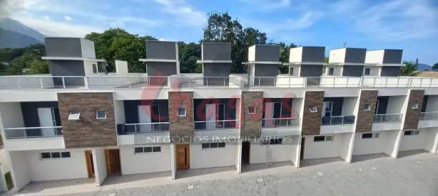 Sobrado com 3 Quartos à venda, 245m² no Balneário Gardem Mar, Caraguatatuba