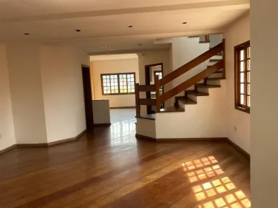 Sobrado com 4 Quartos à venda, 350m² no Jardim Guapira, São Paulo
