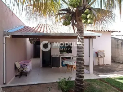 Casa com 2 Quartos à venda, 119m² no Jardim Canaã, Uberlândia
