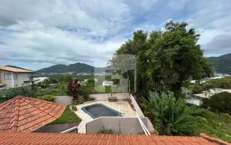 Sobrado com 4 Quartos à venda, 304m² no João Paulo, Florianópolis