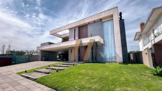 Casa de Condomínio com 4 Quartos à venda, 300m² no Mato Alto, Gravataí
