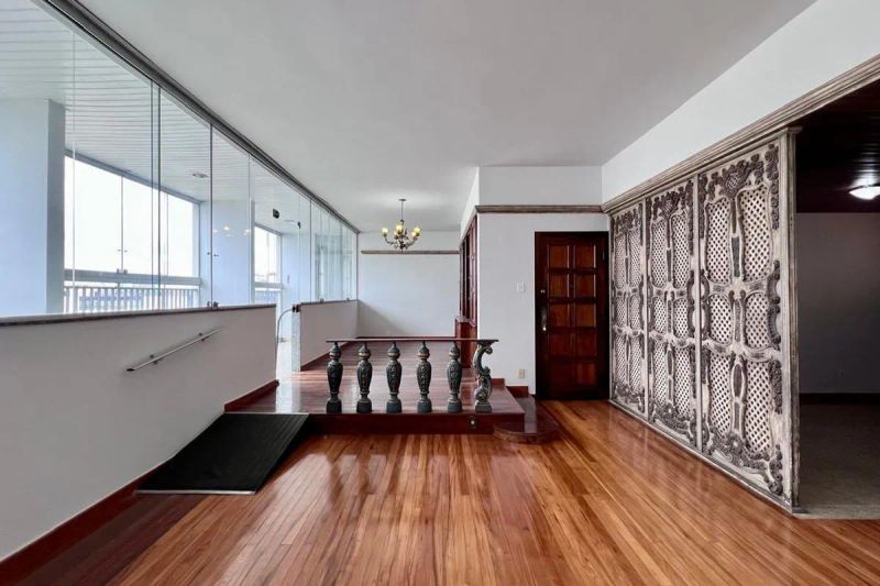 Apartamento com 4 quartos — Funcionários, Belo Horizonte