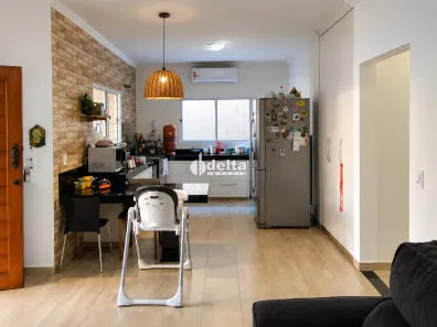 Casa com 3 Quartos à venda, 150m² no Cidade Jardim, Uberlândia