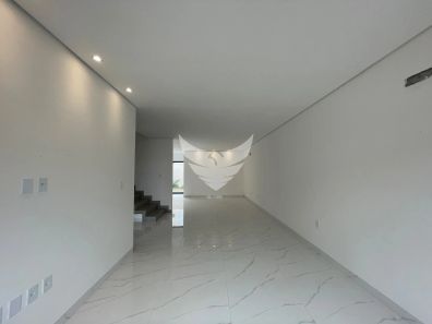Sobrado com 3 Quartos à venda, 174m² no Rio Madeira, Porto Velho