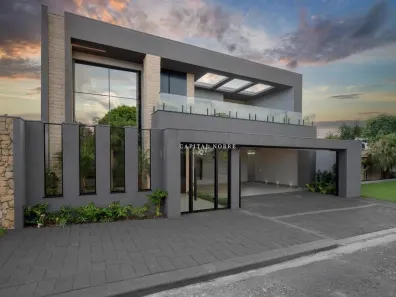 Sobrado com 4 Quartos à venda, 301m² no Country, Cascavel
