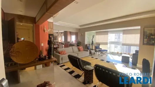 Apartamento com 3 Quartos para alugar, 138m² no Paraíso, São Paulo