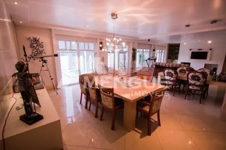 Casa com 5 Quartos para alugar, 375m² no Jardim Carvalho, Porto Alegre