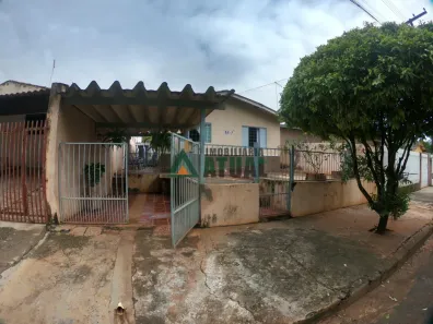 Casa com 3 Quartos à venda, 85m² no Parque Residencial Joaquim Toledo Piza, Londrina