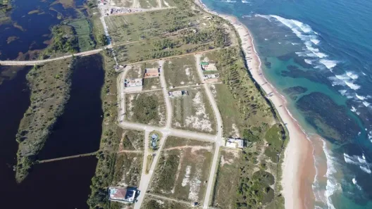 Lote/Terreno à venda, 759m² no Barra do Jacuípe, Camaçari