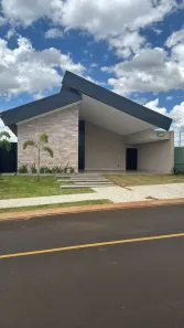 Casa de Condomínio com 3 Quartos à venda, 210m² no Gávea, Uberlândia