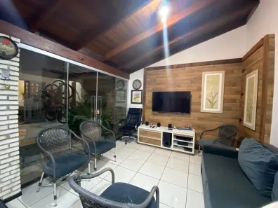 Casa de Condomínio com 3 Quartos à venda, 180m² no Despraiado, Cuiabá