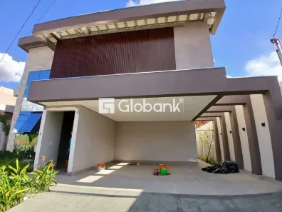 Casa com 3 Quartos à venda, 241m² no Ibituruna, Montes Claros