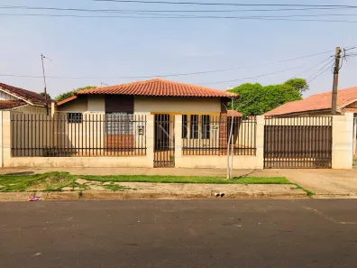 Casa com 6 Quartos à venda, 268m² no Zona 07, Maringá