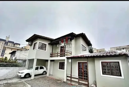 Casa com 3 Quartos à venda, 120m² no Campinas, São José