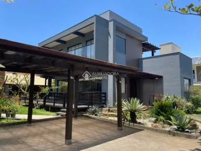Casa de Condomínio com 5 Quartos à venda, 225m² no Campeche, Florianópolis