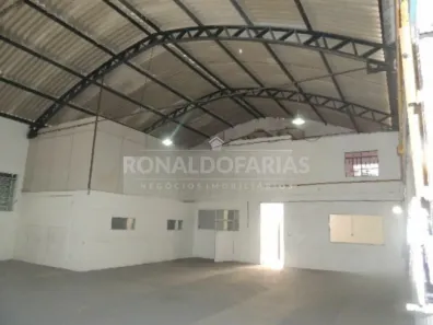 Galpão/Depósito/Armazém à venda, 570m² no Jardim dos Lagos, São Paulo