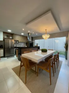 Sobrado com 3 Quartos à venda, 250m² no Condomínio Primor das Torres, Cuiabá