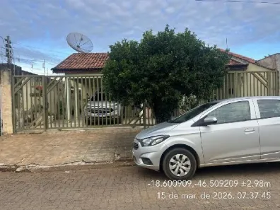 Casa com 1 Quarto à venda, 189m² no Centro, Patos de Minas