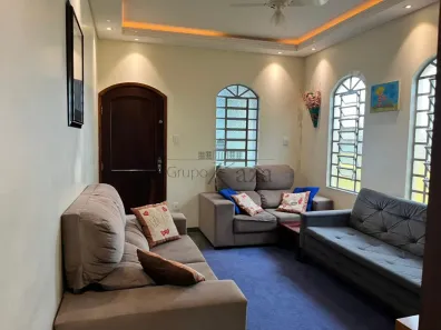 Casa com 3 Quartos à venda, 250m² no Jardim Nova Detroit, São José dos Campos