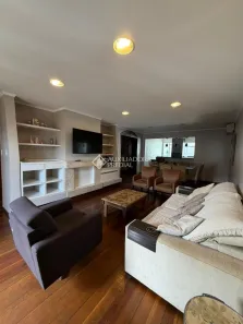 Casa com 6 Quartos à venda, 252m² no Santa Maria Goretti, Porto Alegre