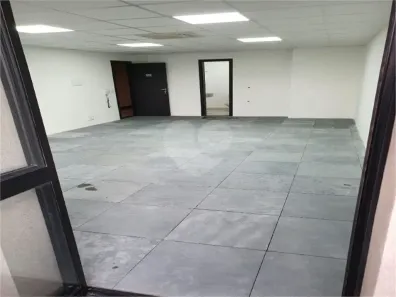 Sala Comercial à venda, 50m² no Vila Hamburguesa, São Paulo