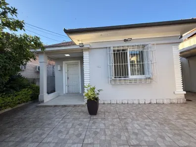 Casa com 3 Quartos à venda, 200m² no Azenha, Porto Alegre
