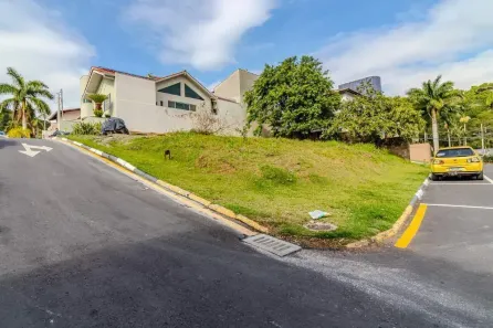 Lote/Terreno à venda, 360m² no Ariribá, Balneário Camboriú