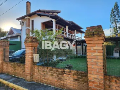 Casa com 2 Quartos para alugar, 364m² no Morro das Pedras, Florianópolis