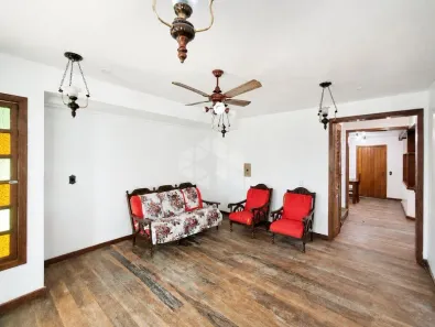 Casa com 5 Quartos para alugar, 150m² no Cavalhada, Porto Alegre