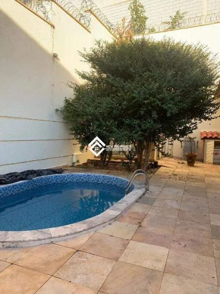Casa com 4 quartos — Santa Lúcia, Belo Horizonte